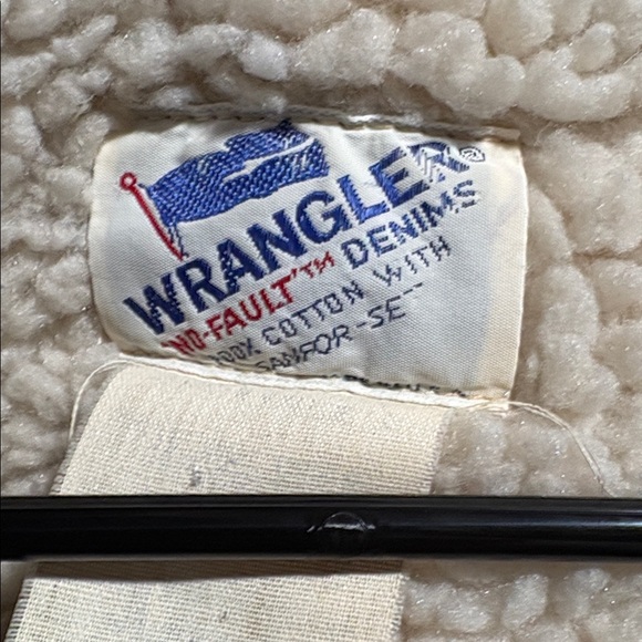 Vintage Wrangler Cream Sherpa Lined Denim Vest - Picture 2 of 3